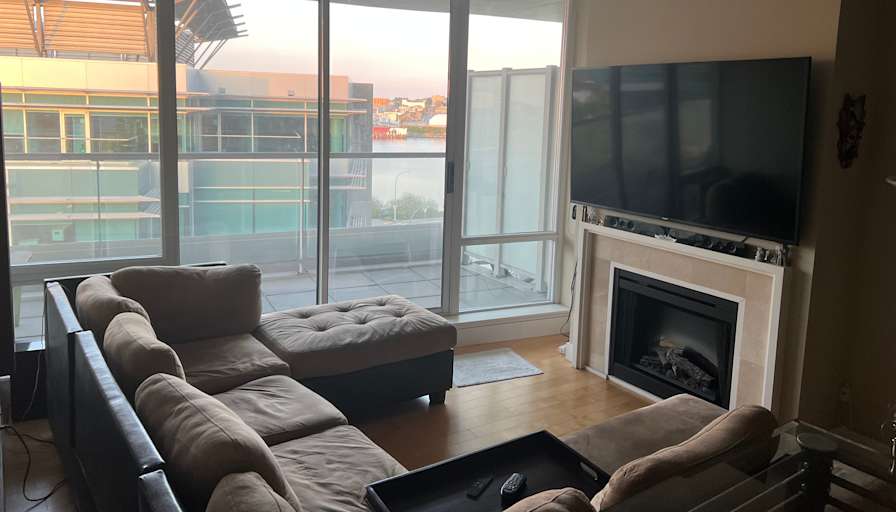 Glen's room