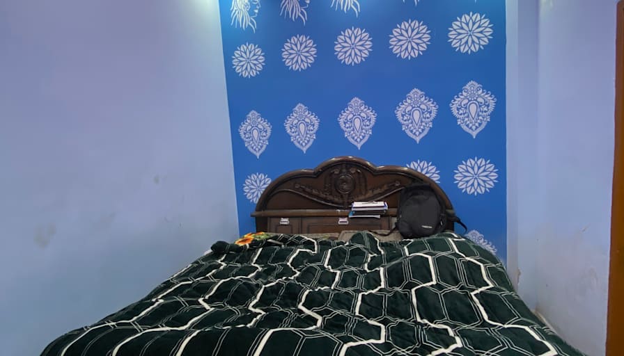 Dixant Maan's room