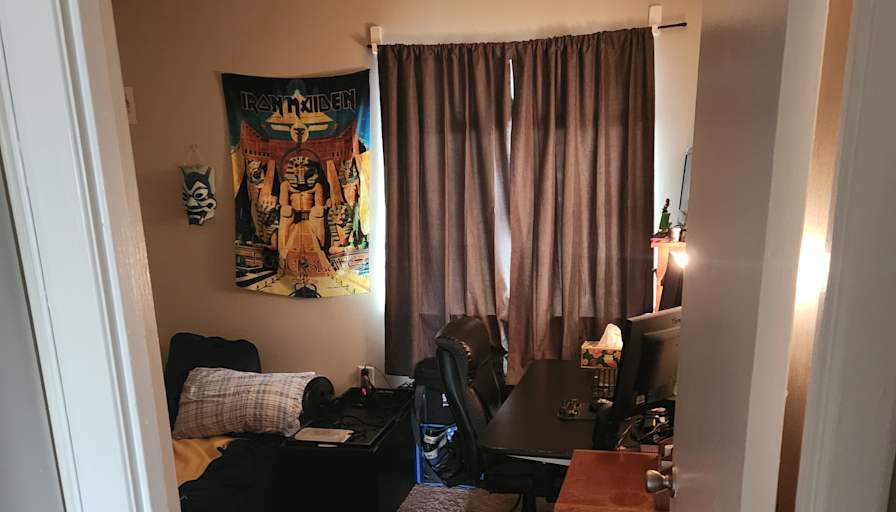 Max's room