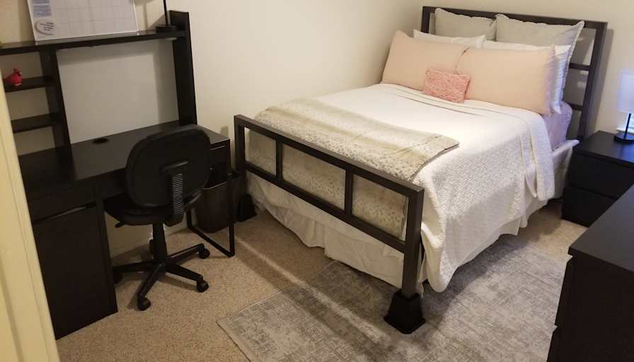 Med Center Student Living's room