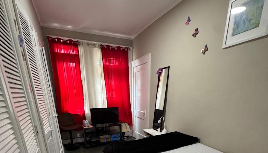 GREITCHA's room