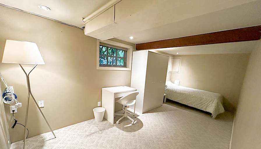 Shirin's room