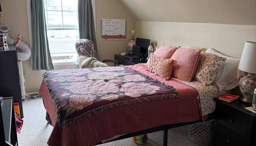 Nicole's room