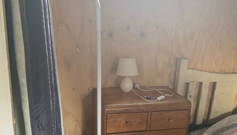 Lee's room