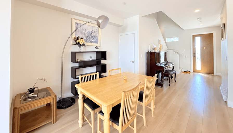 Sunny's room