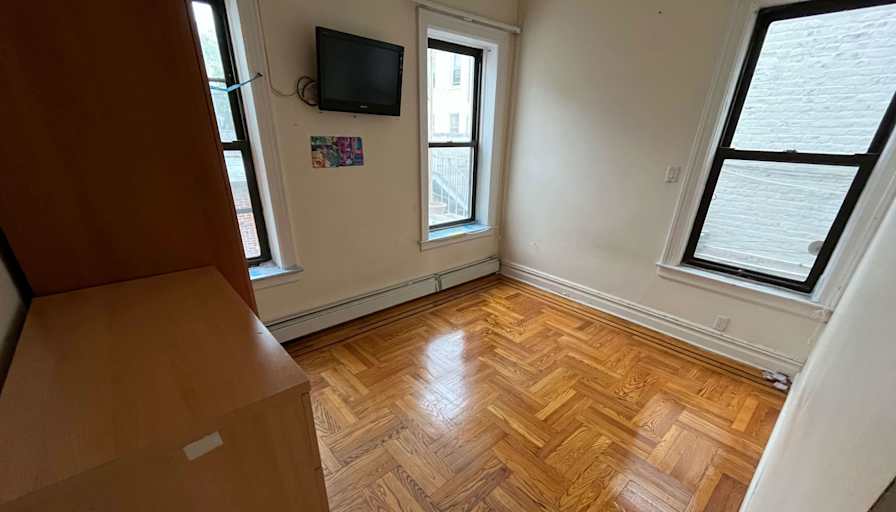 aaron's room