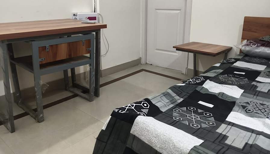 Divyanshi's room