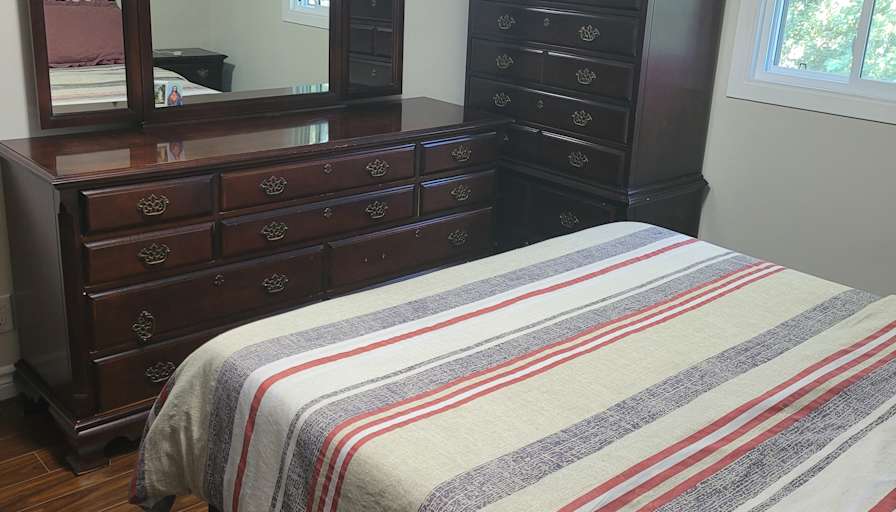 Therese's room
