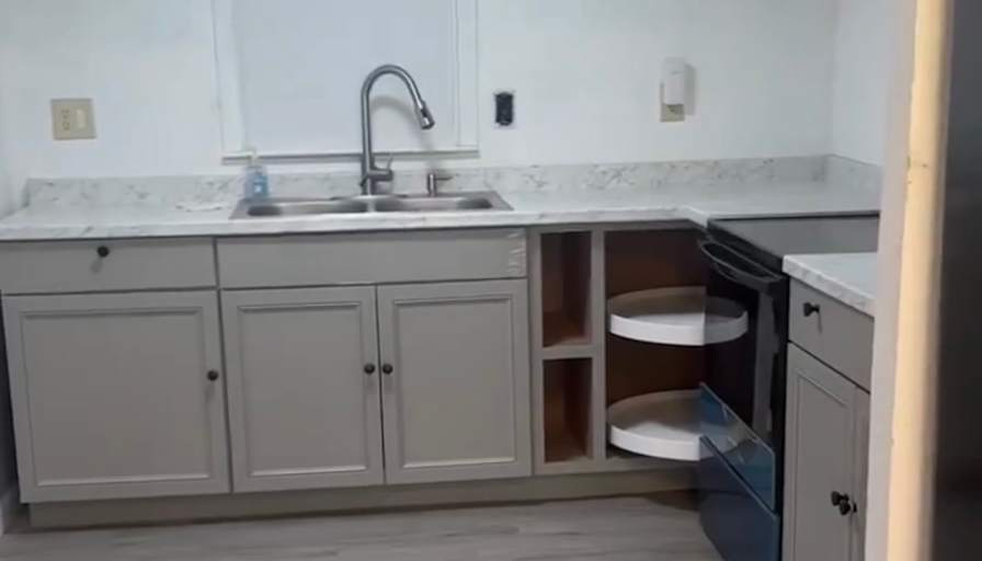Luis Esteban Sanchez Bendezu's room