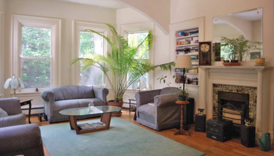 Watertown apartment share's room