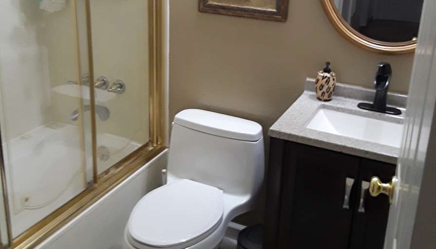 kim gary rental rooms's room