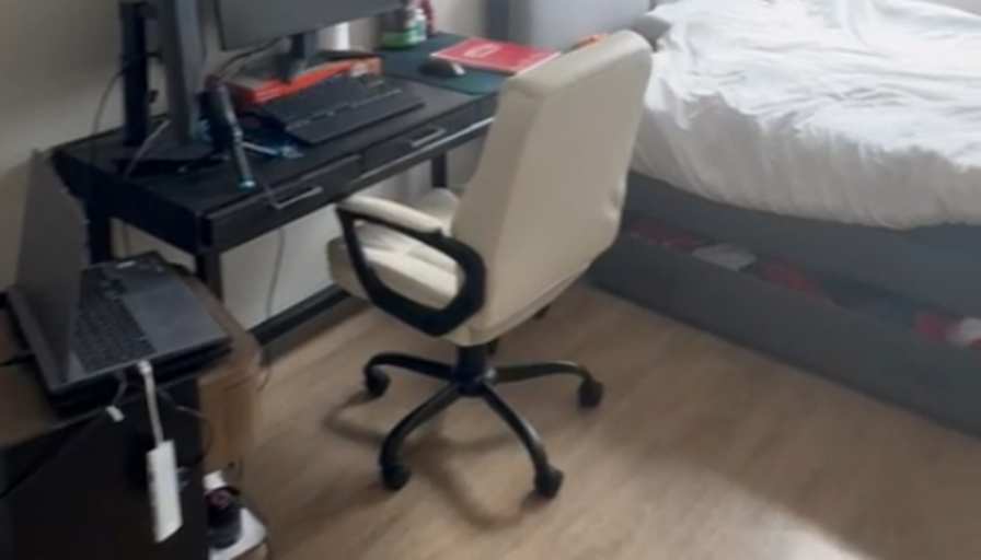Quoc Dat Nguyen's room