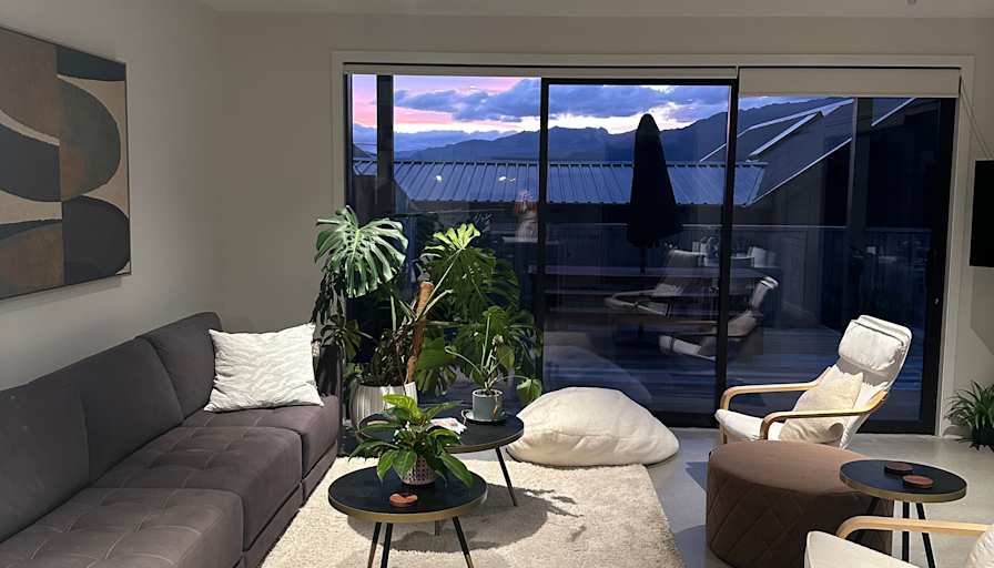 Linda A.'s room