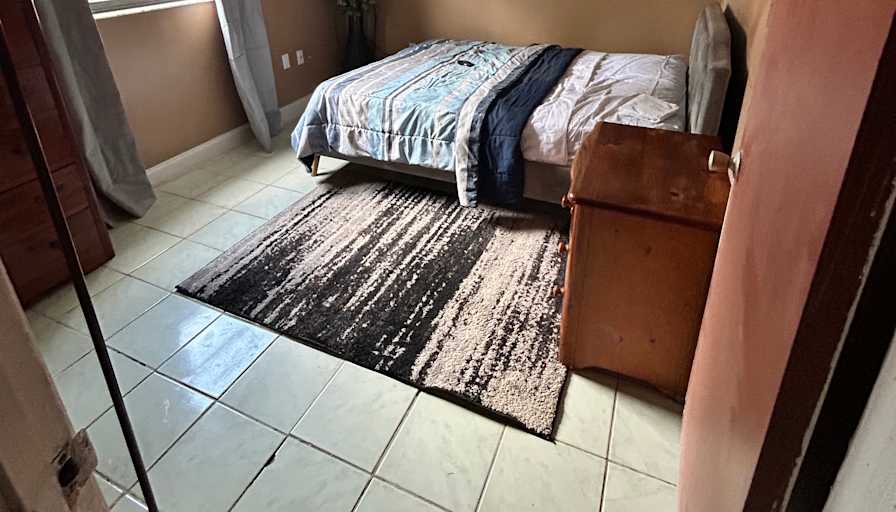 Lee's room