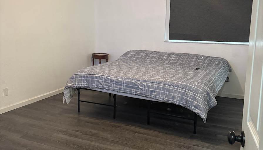 Andrés's room