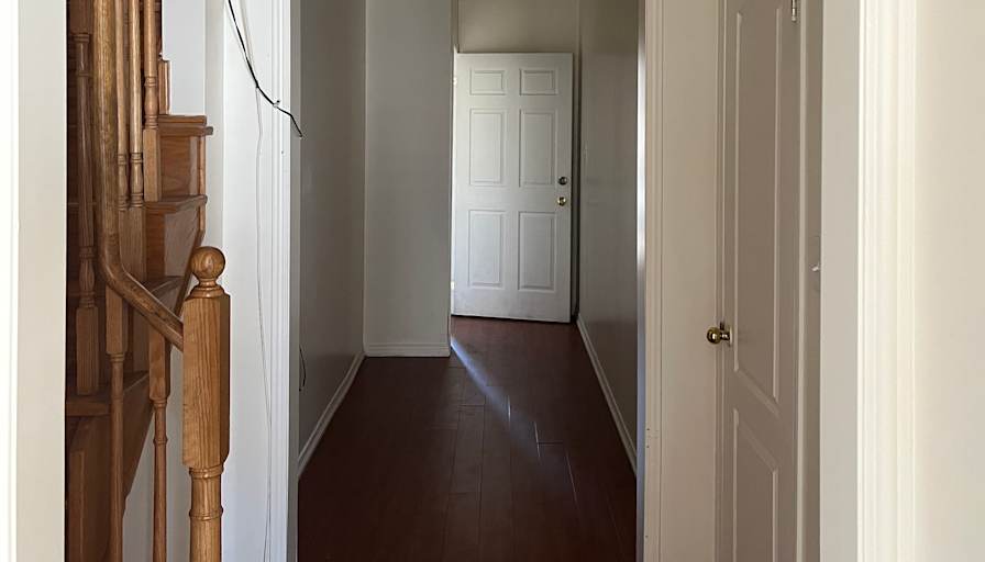 Henry Nguyen's room