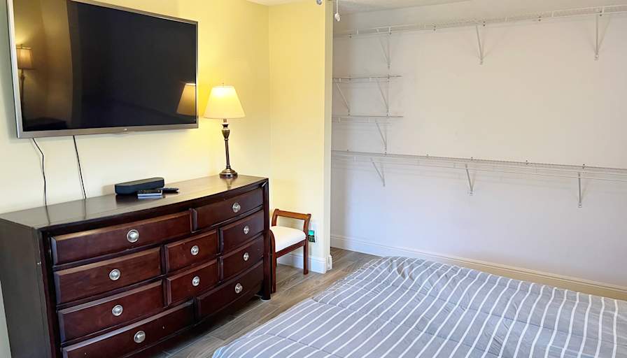 Jason Bryan, Realtor's room