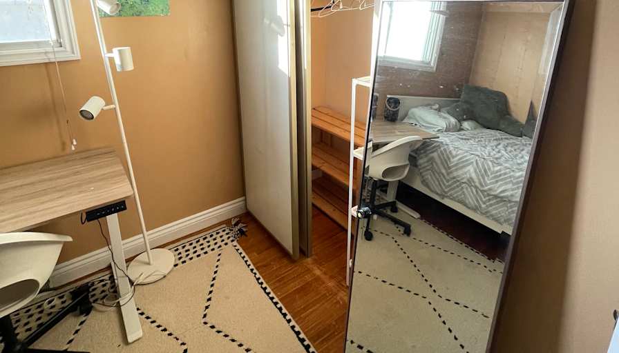 J Francisco Rivera's room