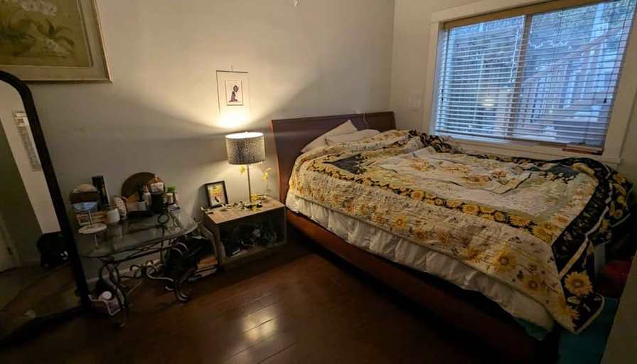 Mo's room