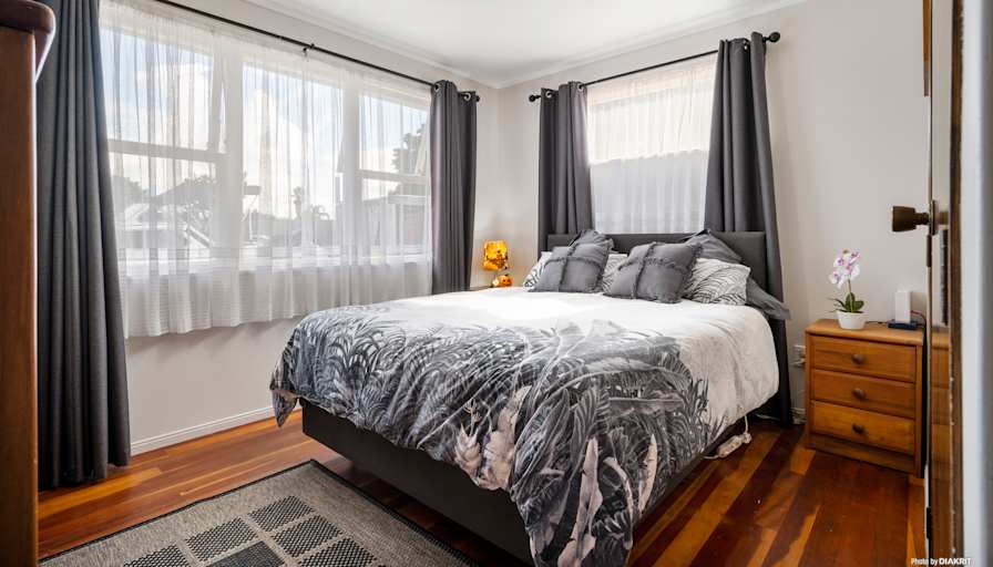 Tom's room