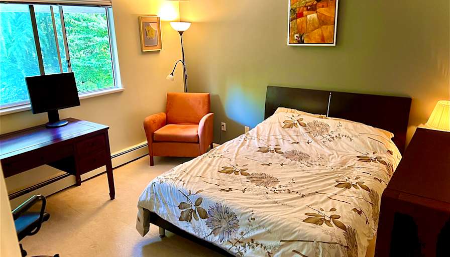 Ron JAehn's room