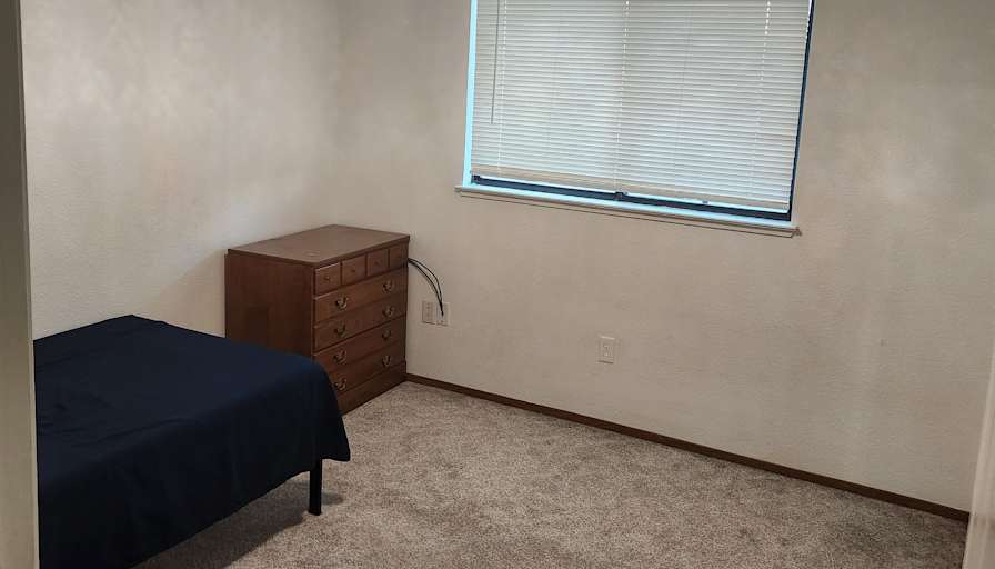 Duong's room
