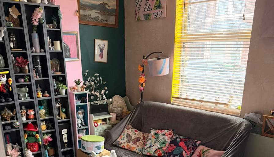 Eòsaph's room