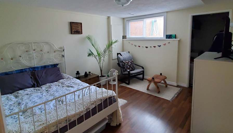 Randy's room
