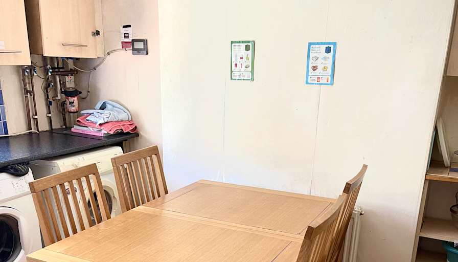 SavvaLET's room