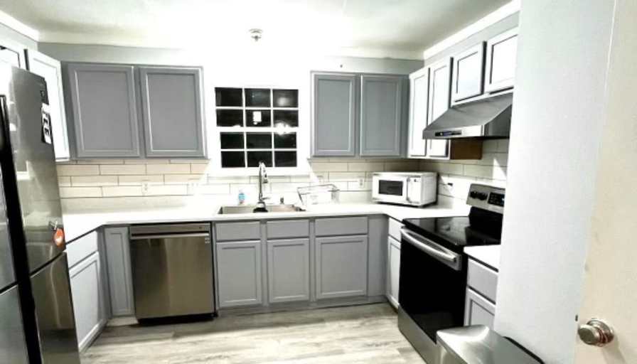 Wilson Realty & Investment Group's room