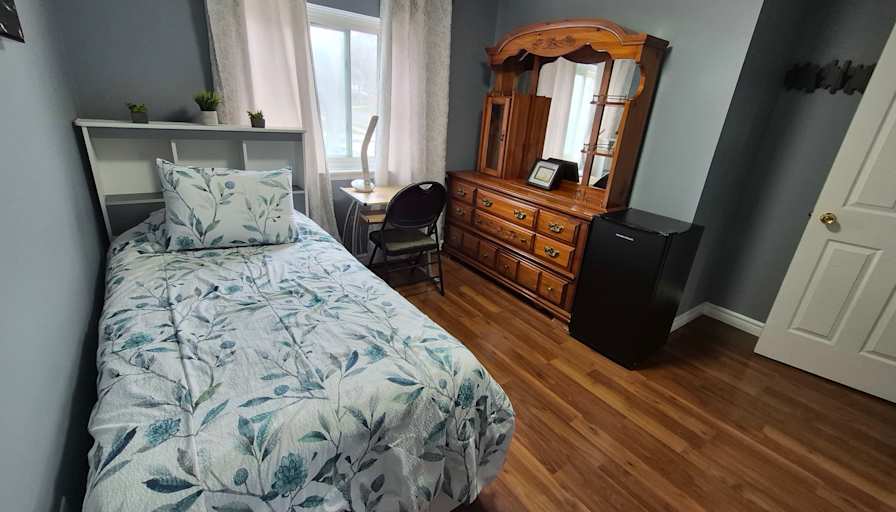 Evelyn's room