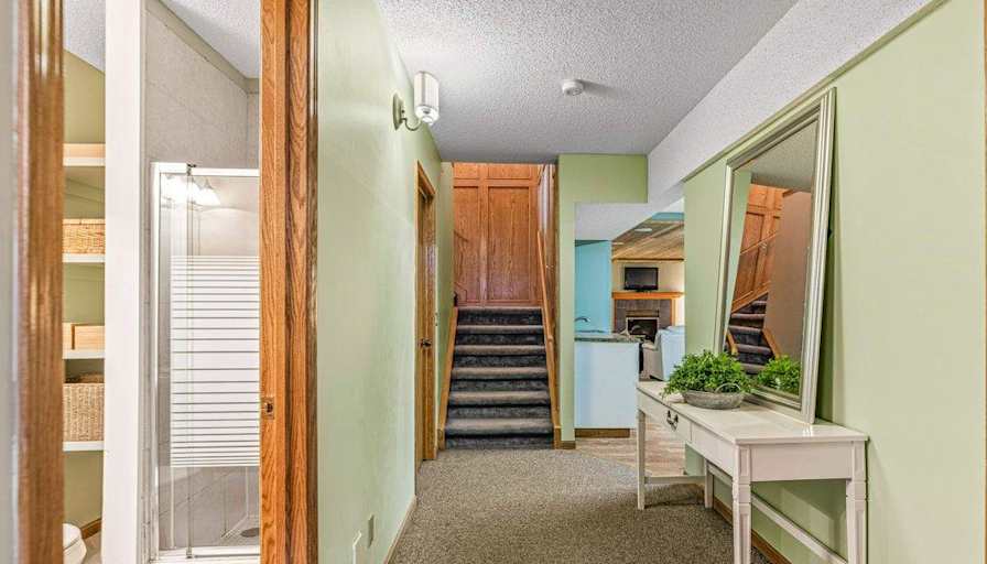 Canmore Room Rental's room
