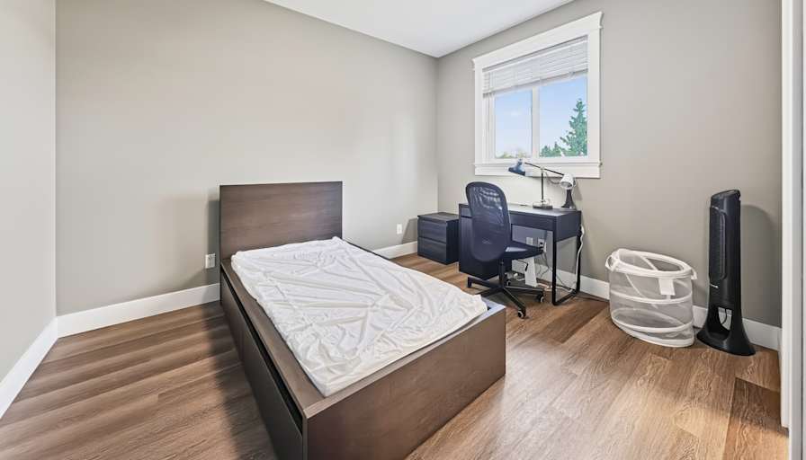 Remax Rentals's room