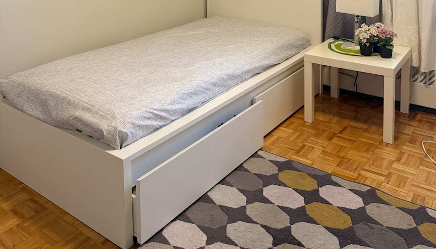 Shamsa's room
