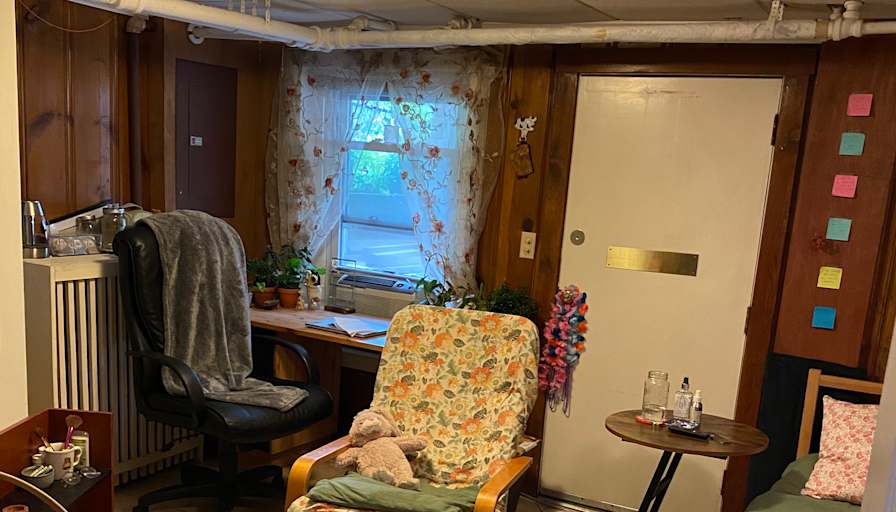 Wakana's room