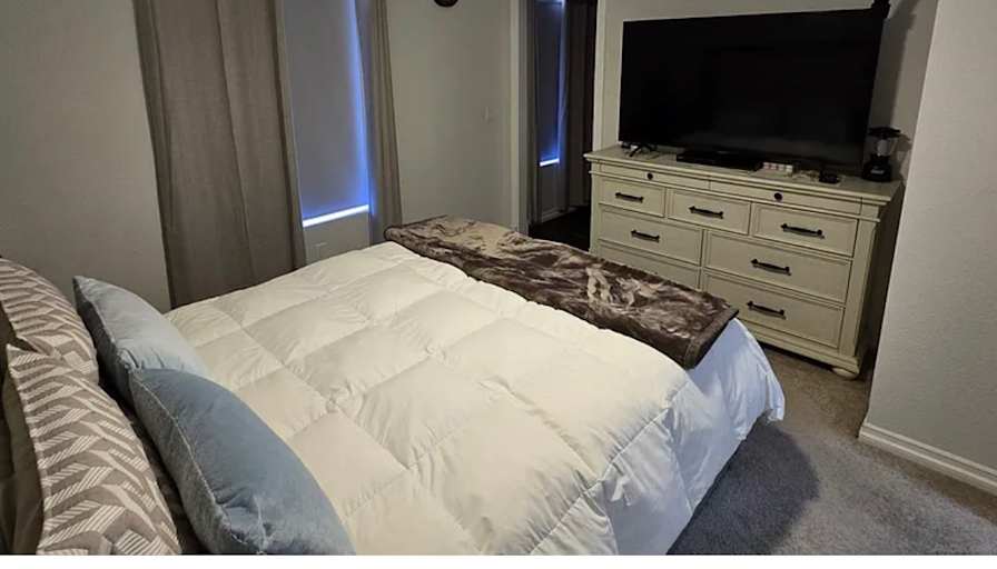Cindy's room