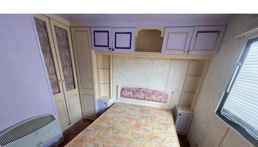 Bashir's room