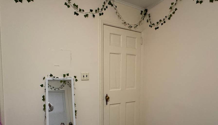 Jaqsilikova Gulqumar's room