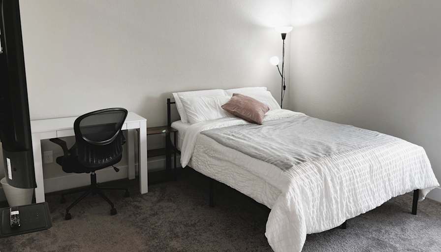 Vy Nguyen's room