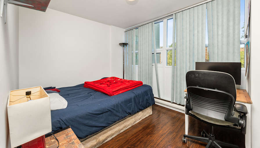 Bob's room