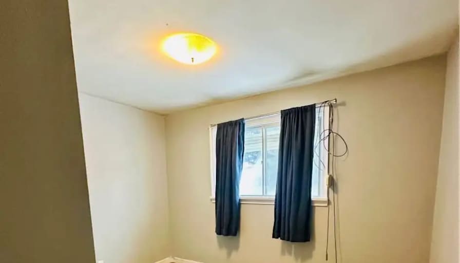 Aisha's room