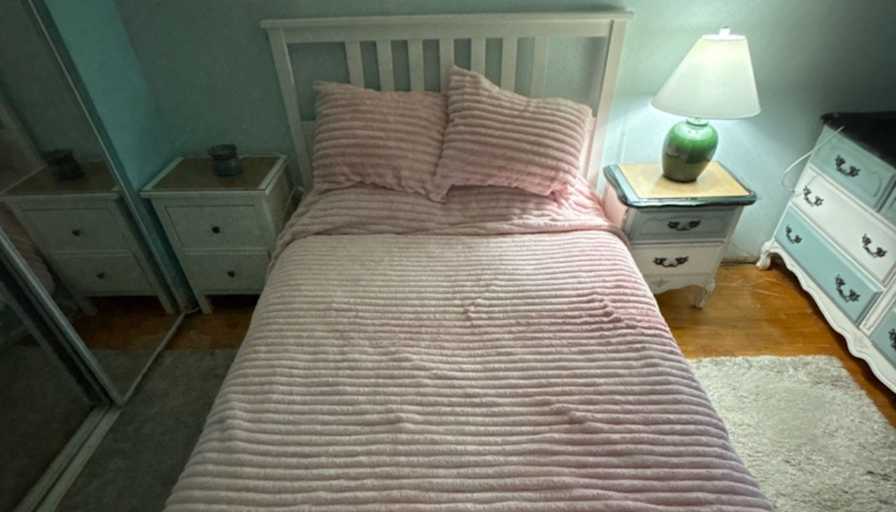 Dayna's room