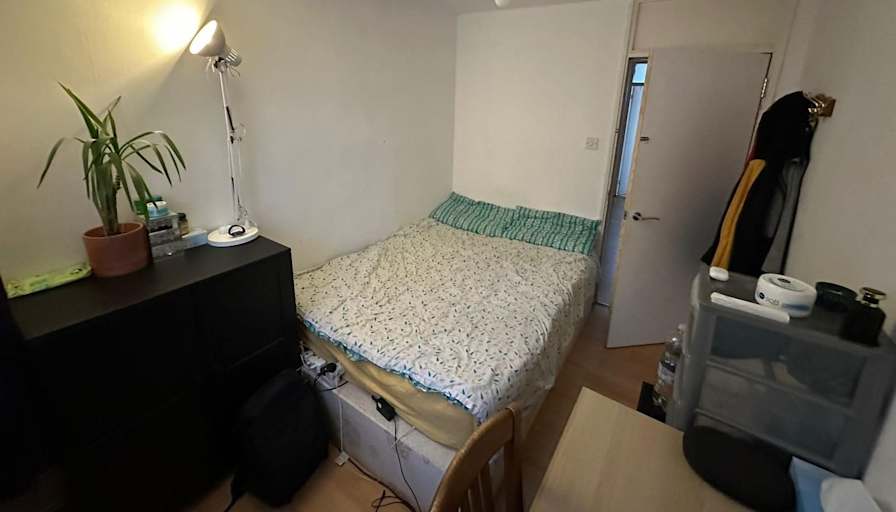 Daanyaal's room