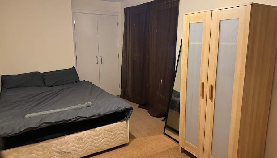 Sonu's room