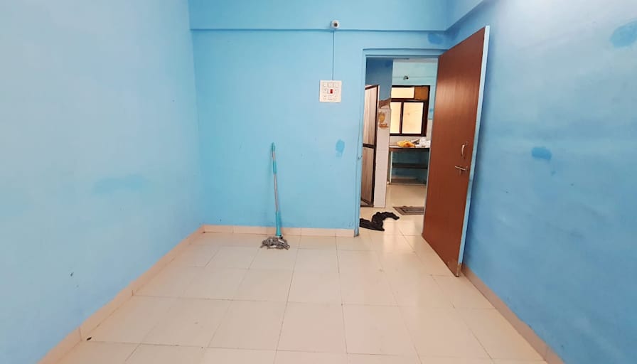 Paras Wadkar's room
