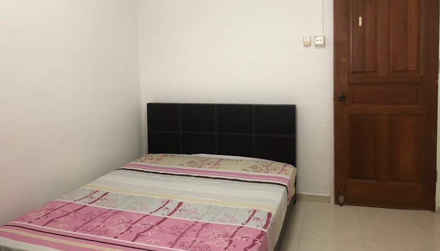 Riz's room