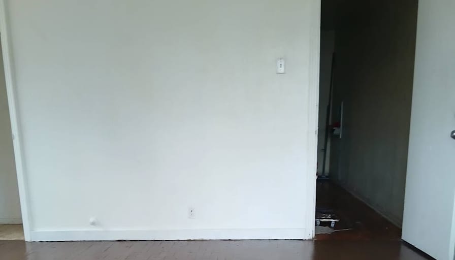 Kingston's room