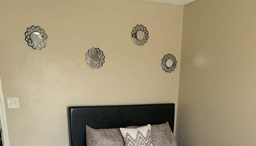Damita Lee's room