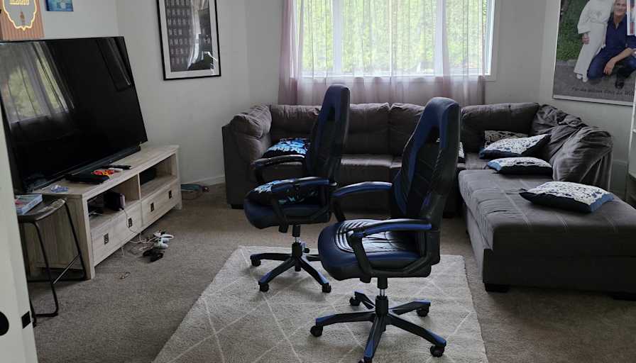 Sandro's room