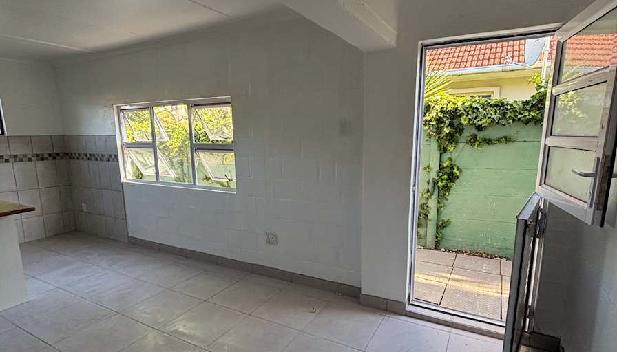 Roche Benjamin's room